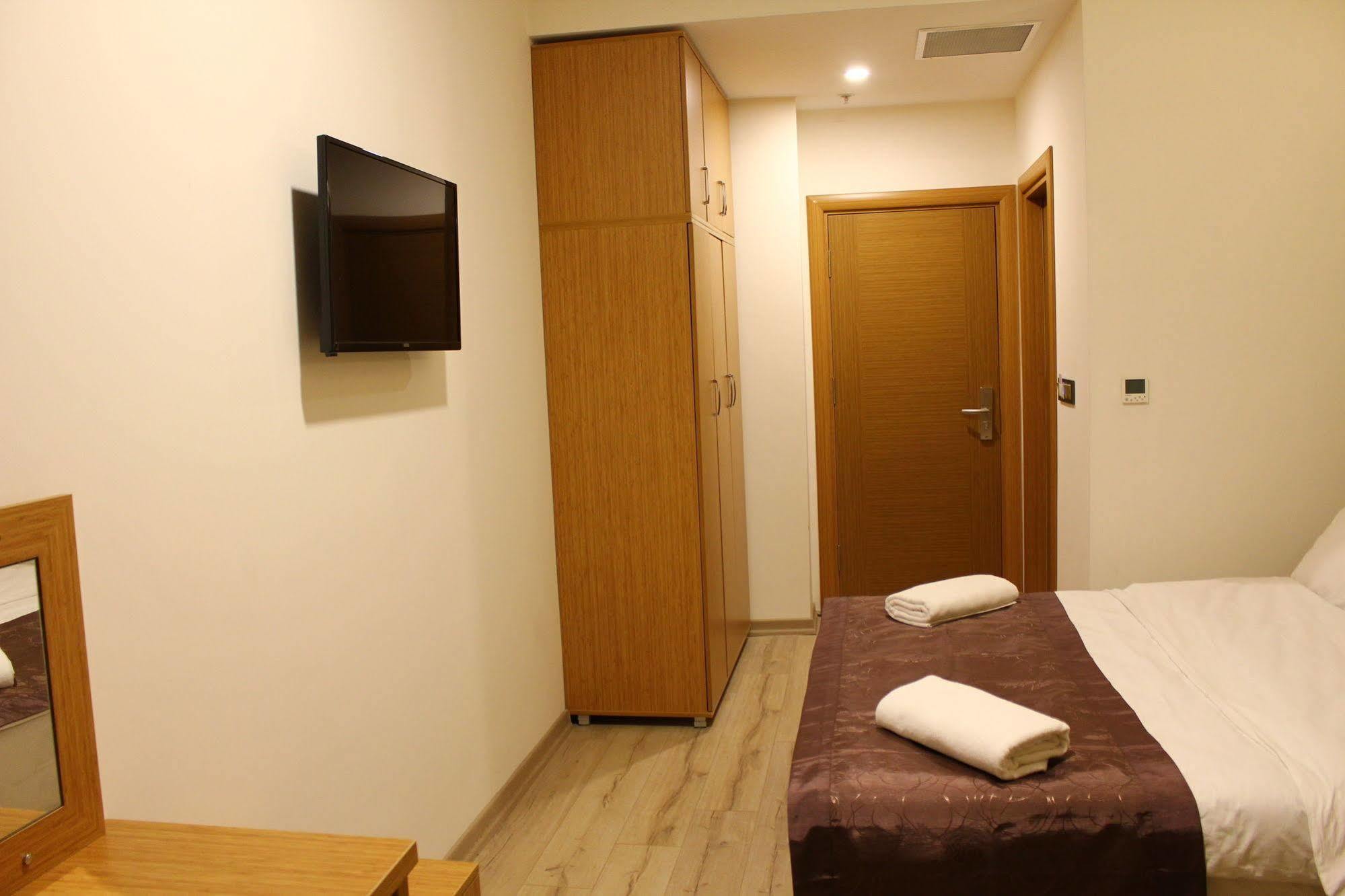 Realist Hotel Istanbul Exterior photo